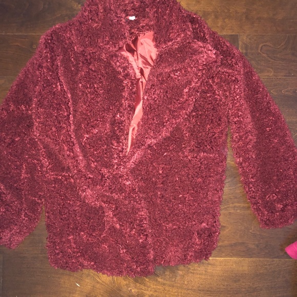 Very cute, high quality Sherpa jacket - Picture 2 of 4